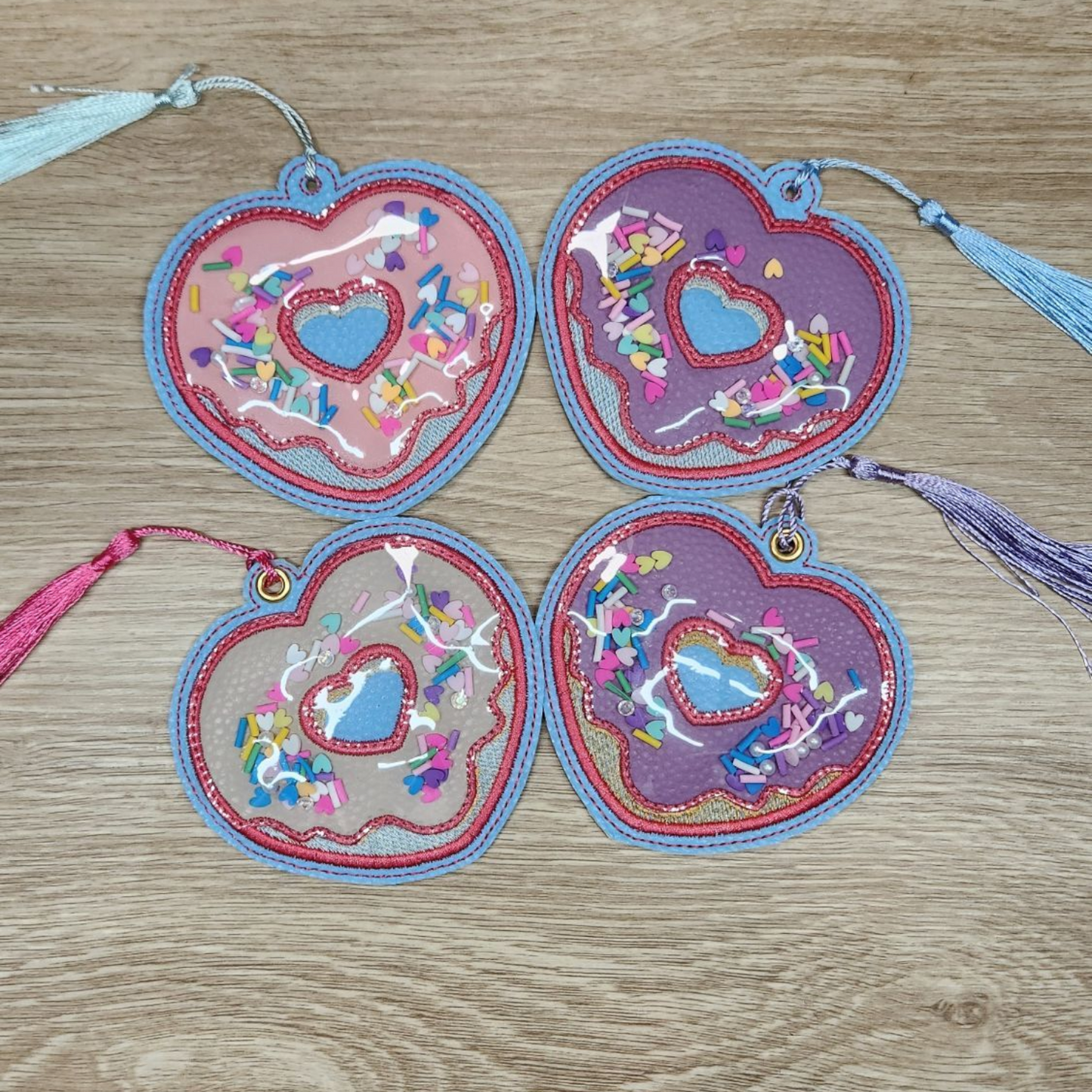 Heart donut shaker bookmark