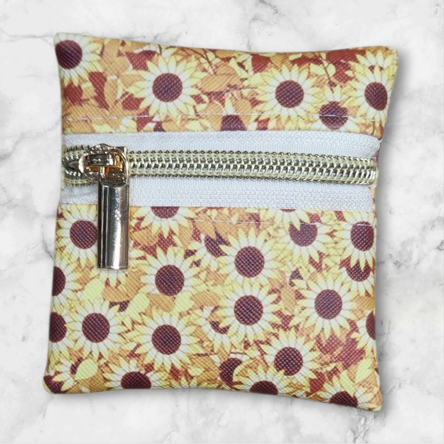 Daisies petite pouch