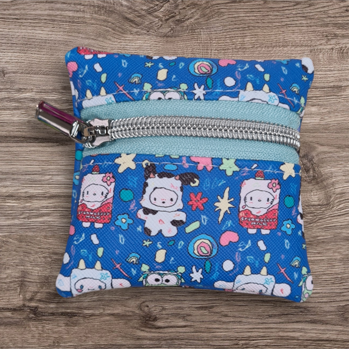 Dress up kitty petite pouch