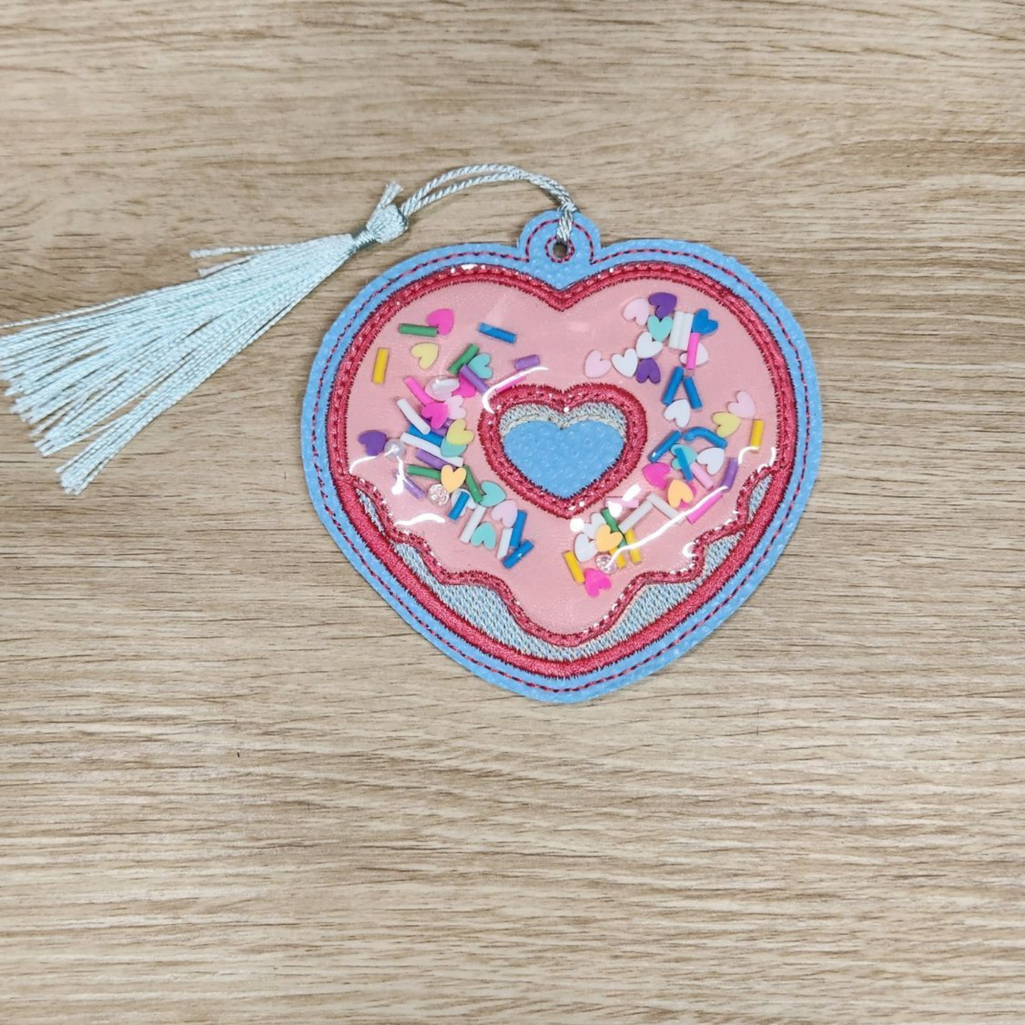 Heart donut shaker bookmark