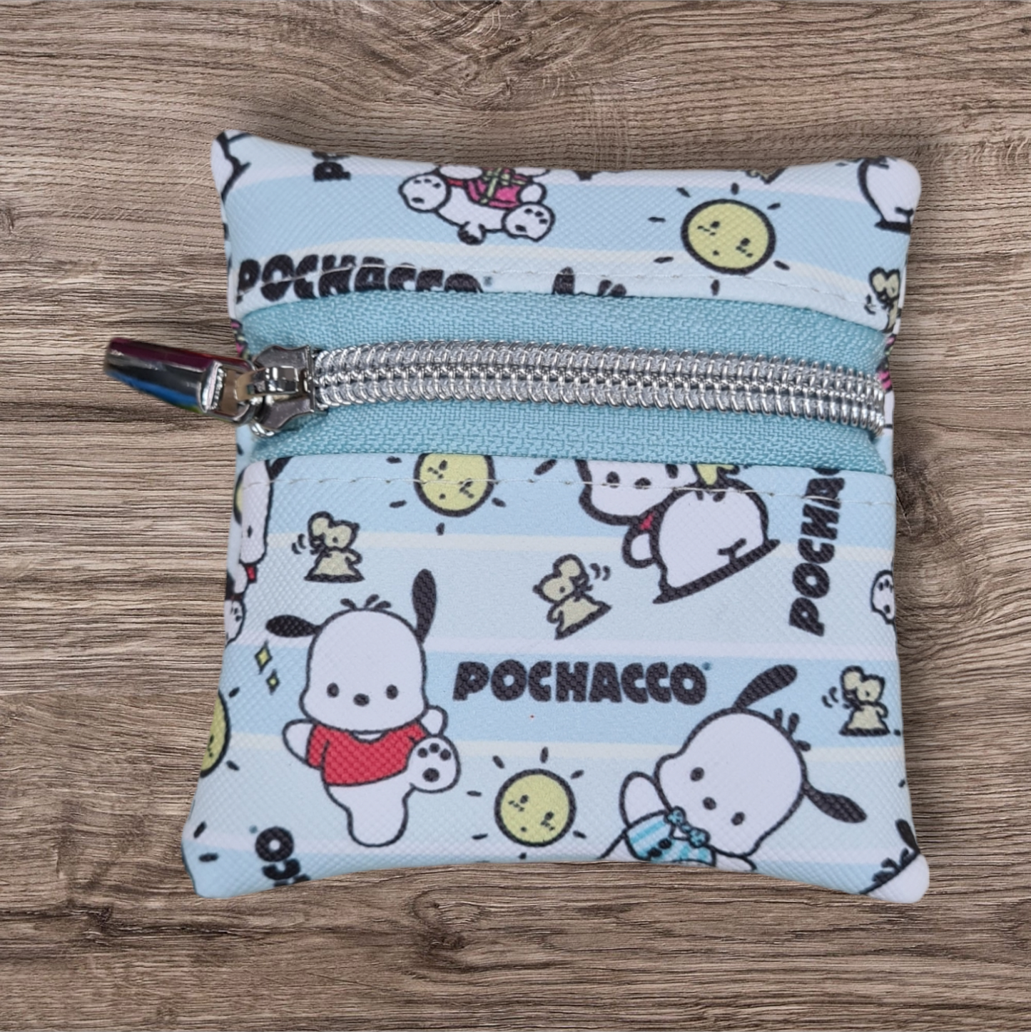 Friendly dog petite pouch