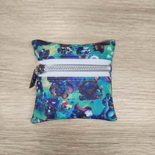 Aliens Dress up petite pouch