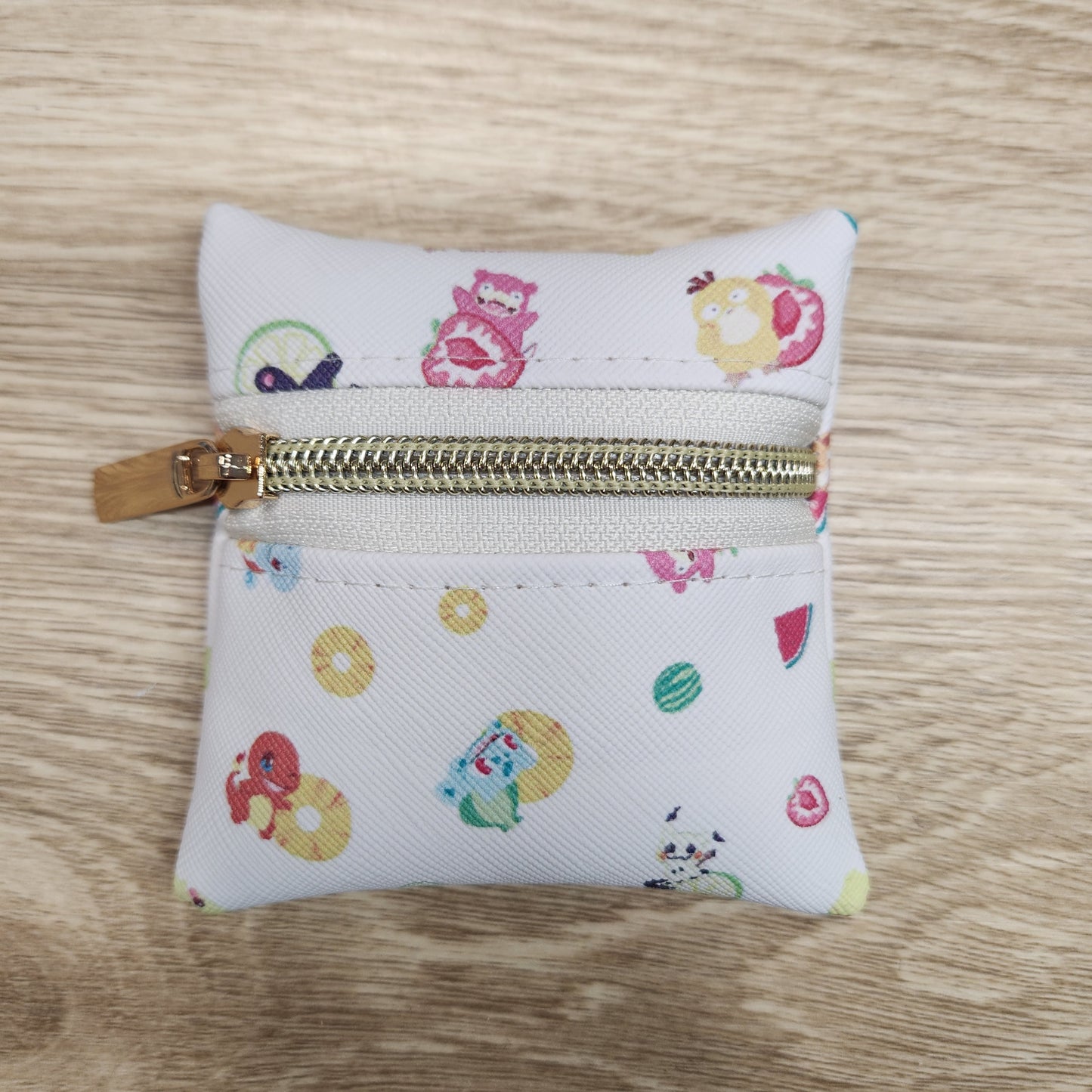 Tropical pets petite pouch