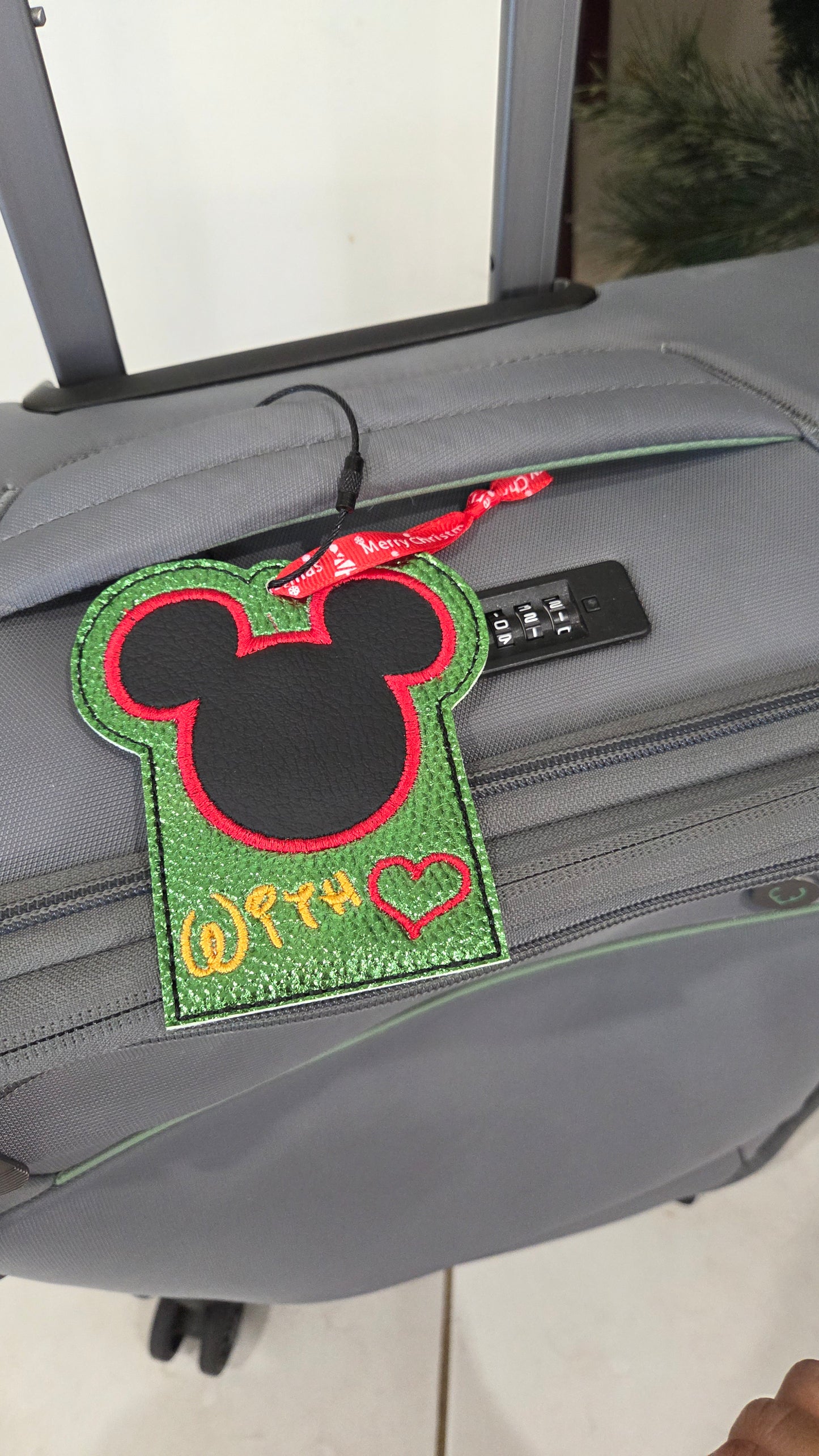 The Mouse giftcard holder/ luggage tag