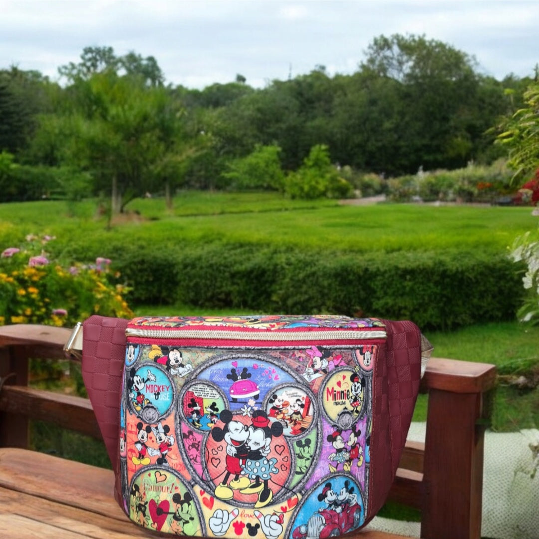 Happy couple large Be Hip