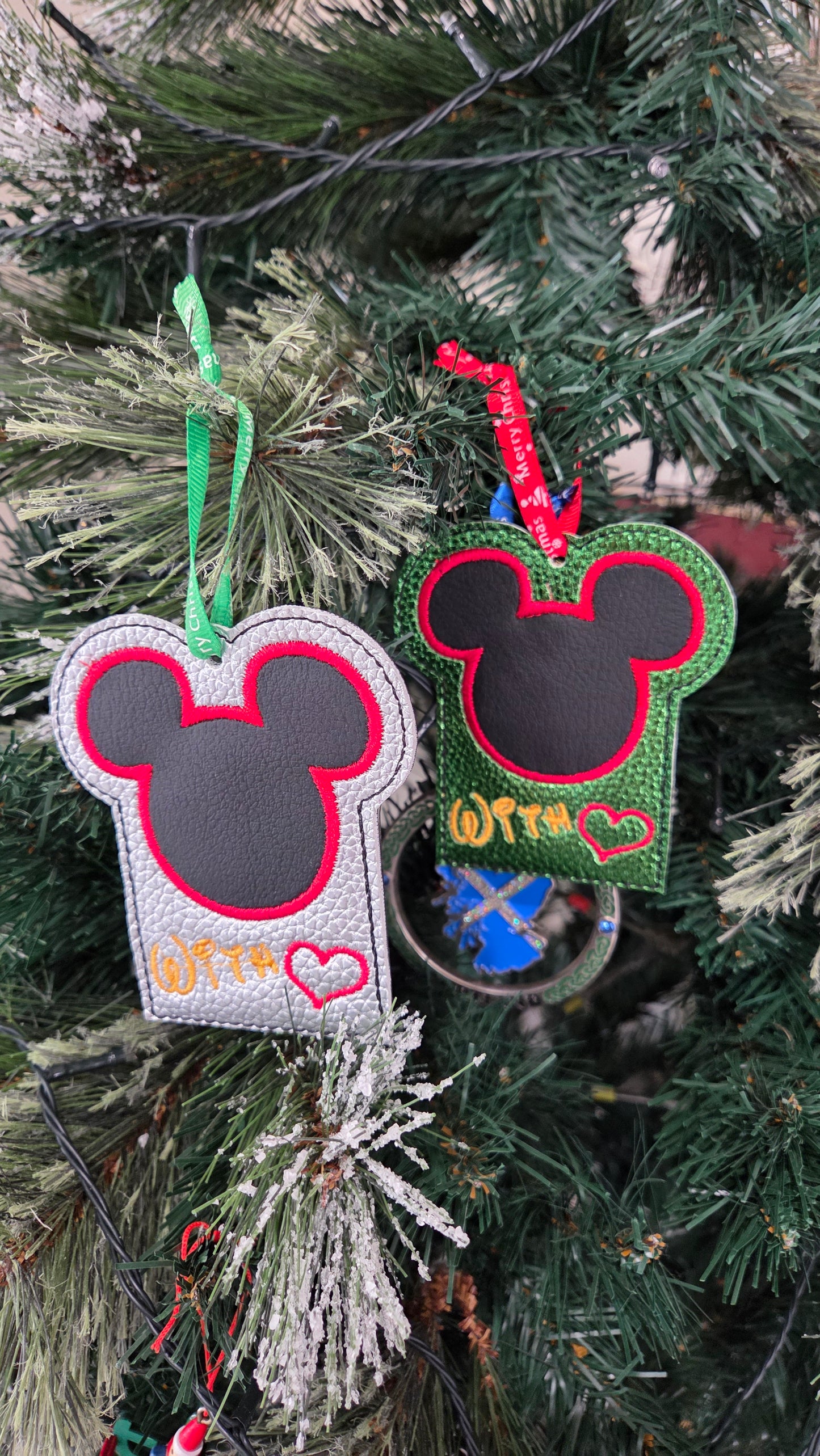 The Mouse giftcard holder/ luggage tag