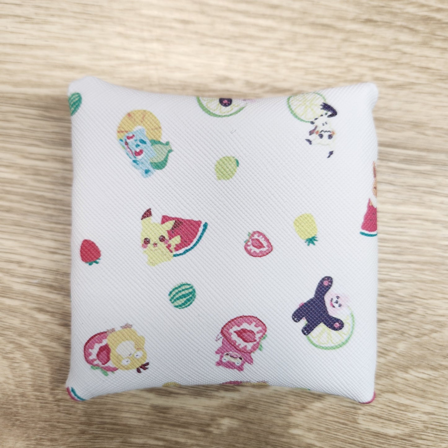 Tropical pets petite pouch