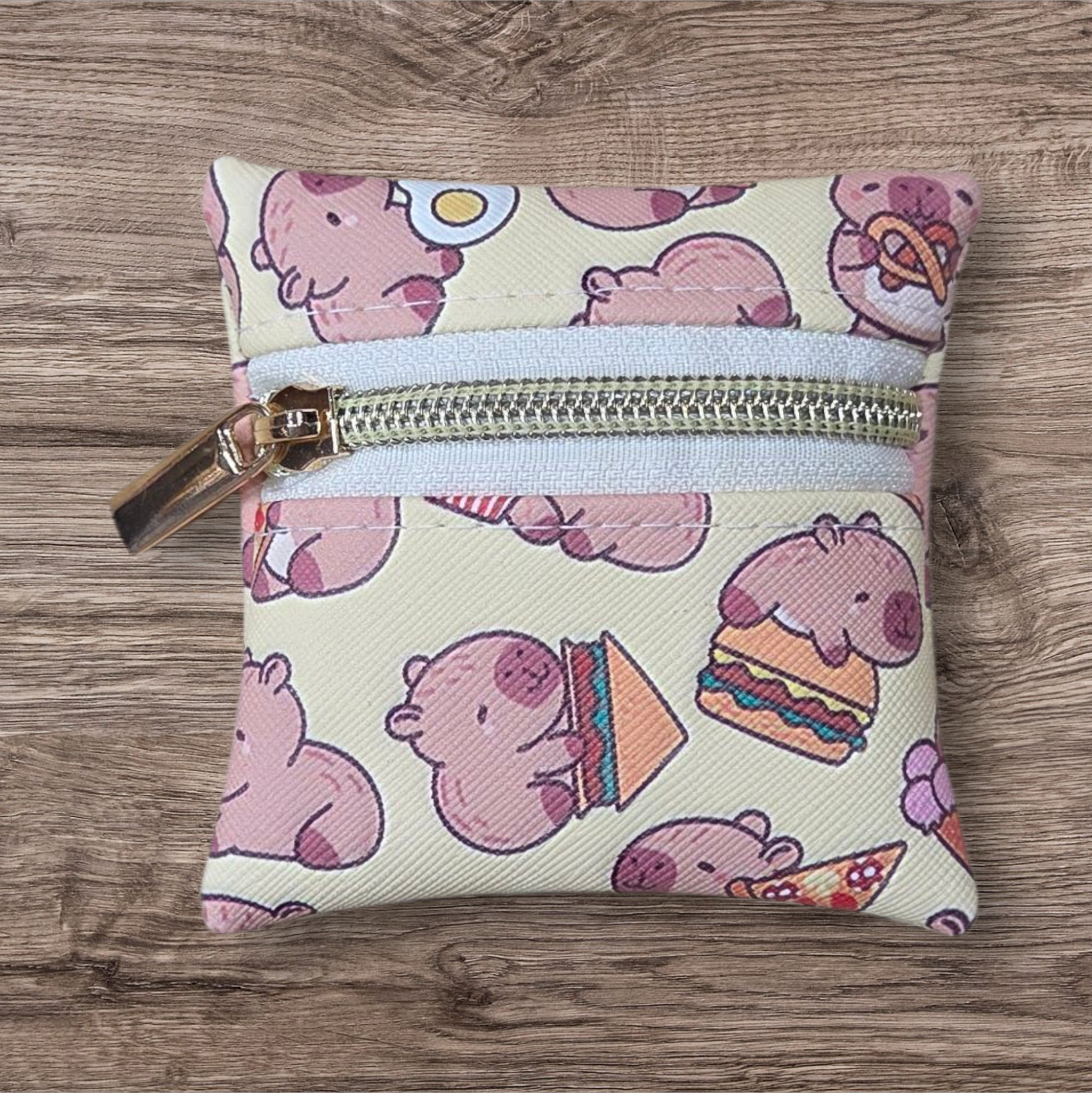 Capybara petite pouch
